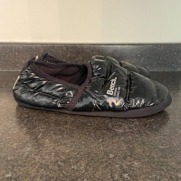 Bench Puffer Slippers - Large/X-Large - Picture 2 of 8
